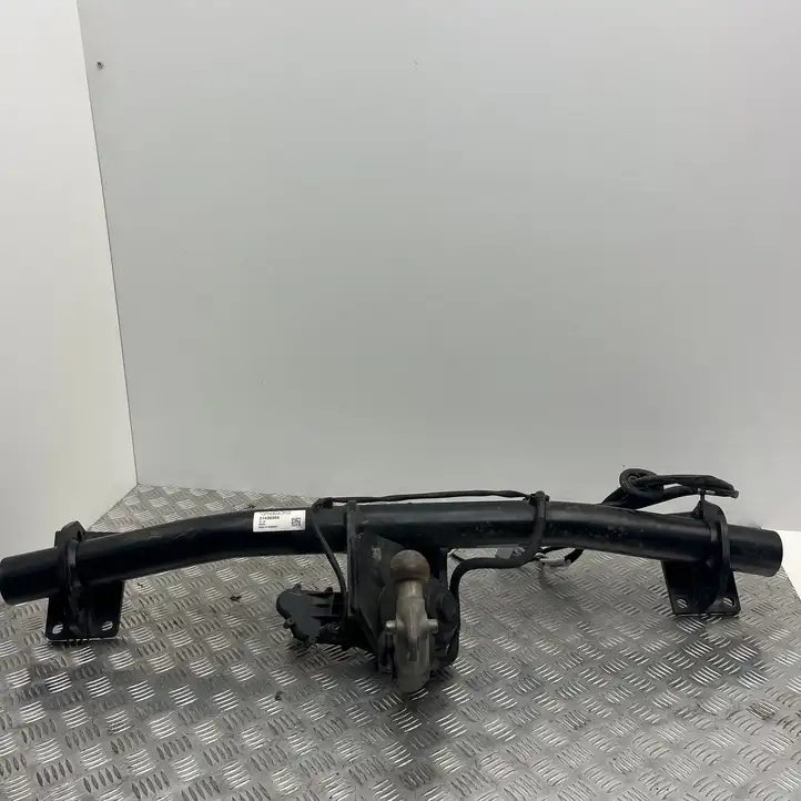 Volvo XC60 (2017 - ) 31439393 Комплект буксировочного крюка — фото 1