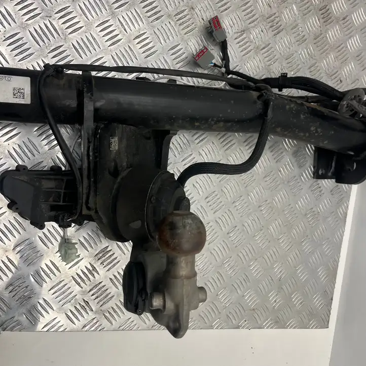 Volvo XC60 (2017 - ) 31439393 Комплект буксировочного крюка — фото 3