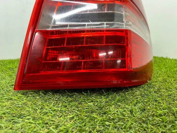Mercedes-Benz ML W164 (2005 - 2011) A1649064300 Задний фонарь в кузове — фото 3