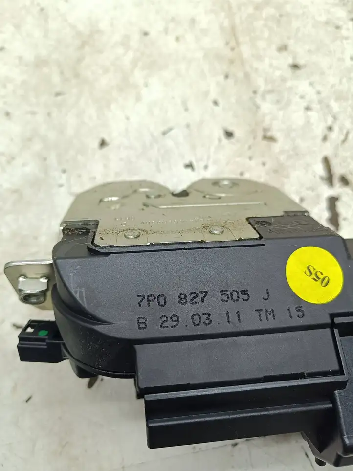 Volkswagen Touareg II (2010 - 2018) 7P0827505J Замок багажника — фото 3
