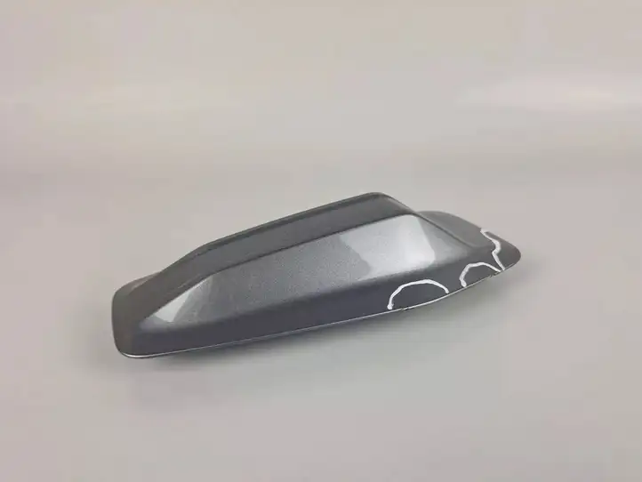 BMW i4 (2021 - ) 9825047 Крышка GPS-антенны — фото 3