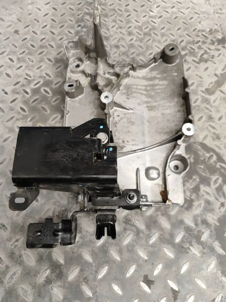 Opel Vivaro (2019 - ) 98411217 Кронштейн компрессора кондиционера воздуха — фото 3