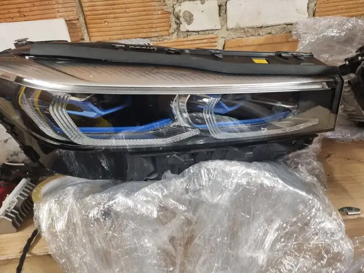 BMW 7 G11 G12 (2015 - 2022) 11547320000 Передняя фара — фото 6