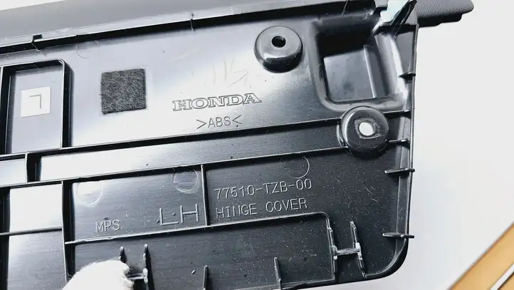 Honda (2020 - ) 77510TZB00 Крышка бардачка — фото 6