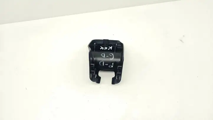 Toyota Land Cruiser (J150) (2009 - ) 7213760140 Отделка нижней направляющей раздвижной двери — фото 1