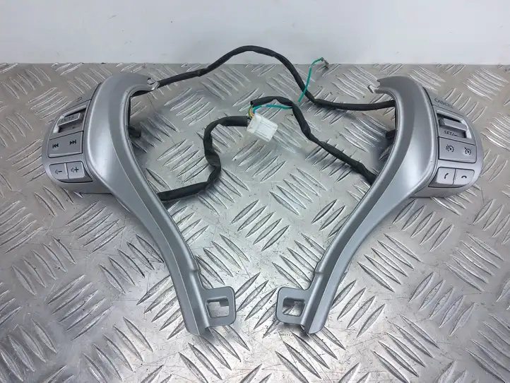 Nissan Qashqai (2013 - 2017) 874A Кнопки на рулевом колесе — фото 1