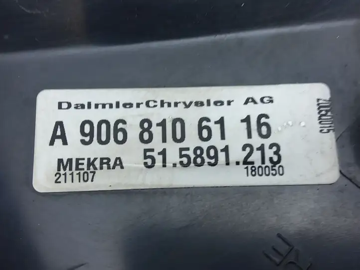 Mercedes-Benz Sprinter W906 (2006 - 2018) A9068106116 Боковое зеркало с электроприводом — фото 6