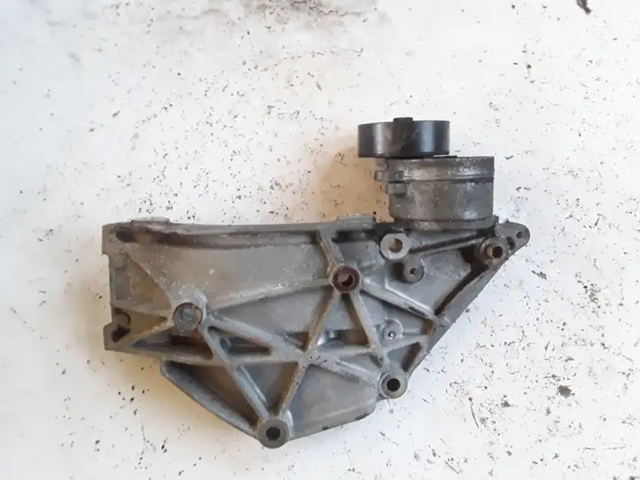 Ford Focus C-MAX (2003 - 2010) 9650034280 Кронштейн генератора — фото 1
