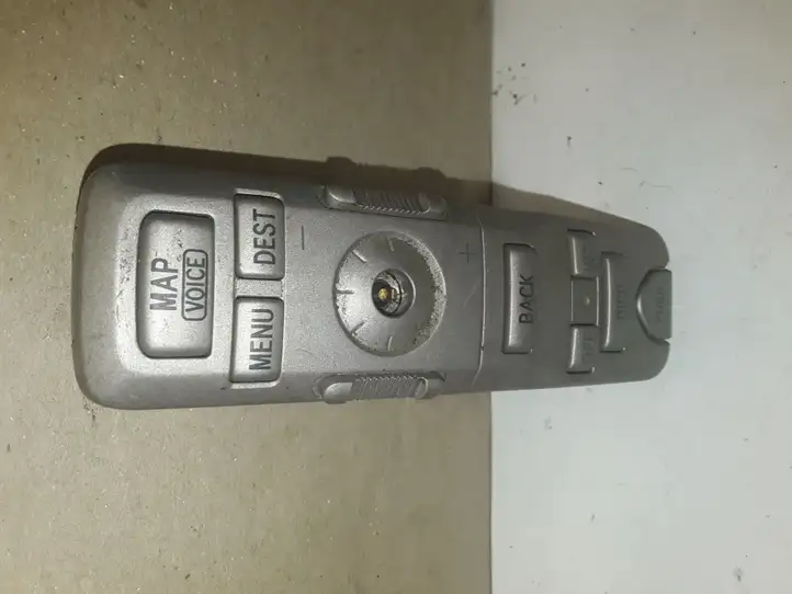 Toyota Avensis T250 (2003 - 2006) 8682020020 Другие включатели / ручки/ переключатели — фото 1