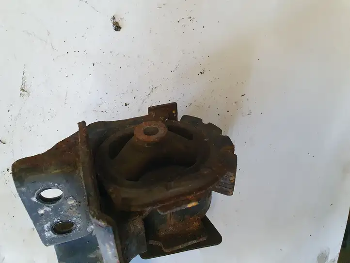 Toyota Corolla Verso E121 (2004 - 2007) Кронштейн двигателя — фото 4