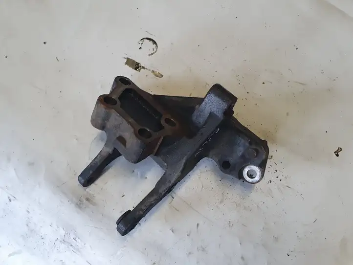 Toyota Corolla Verso E121 (2004 - 2007) Кронштейн двигателя — фото 1