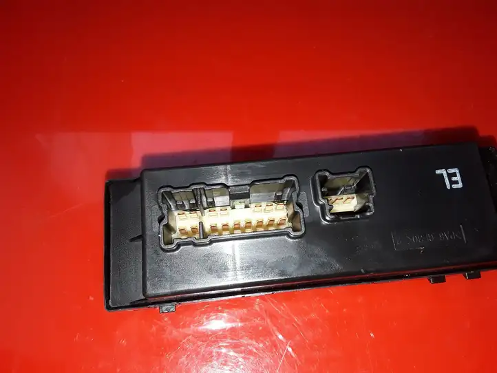 Nissan Qashqai (2013 - 2017) 155223D Кнопка стеклоподъемников — фото 4