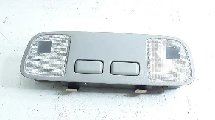 Toyota Avensis Verso (2001 - 2004) Передняя подсветка — фото 1