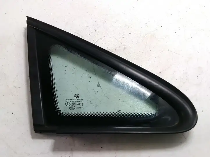 Volkswagen Golf Plus (2004 - 2008) 5M0845412B Треугольное стекло кузова — фото 1