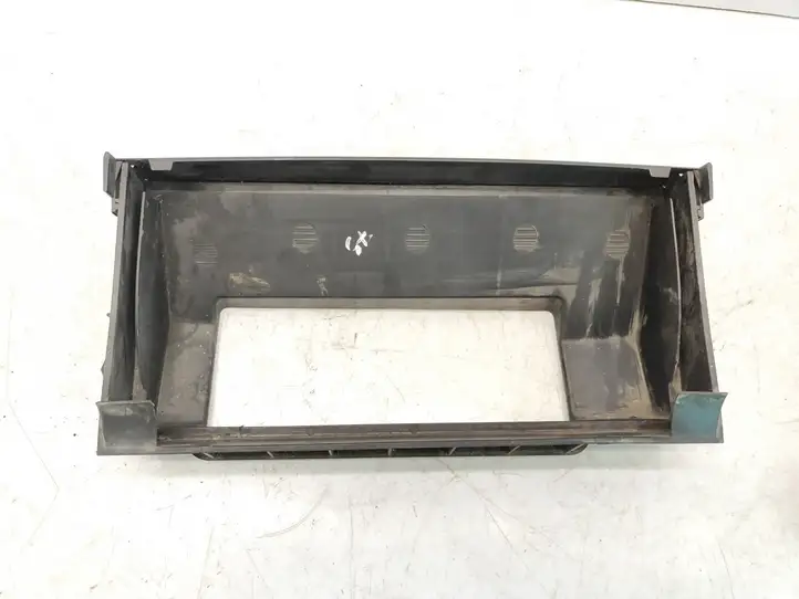 Ford Focus (1998 - 2004) XS4H19N619 Крышка микрофильтра воздуха — фото 5