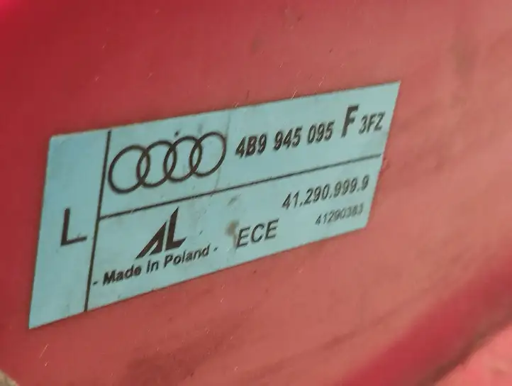 Audi A6 S6 C5 4B (1997 - 2001) 4B9945095F Задний фонарь в кузове — фото 6