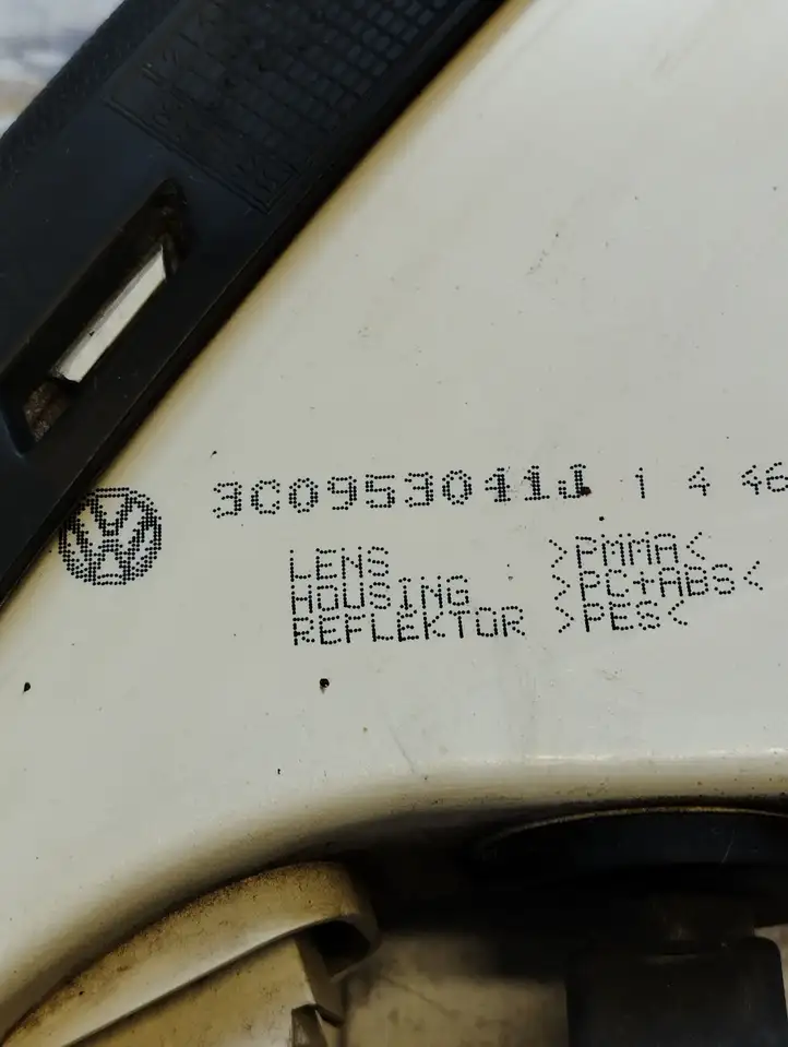 Volkswagen PASSAT B6 (2005 - 2010) 3C0953041J Указатель поворота передний — фото 3