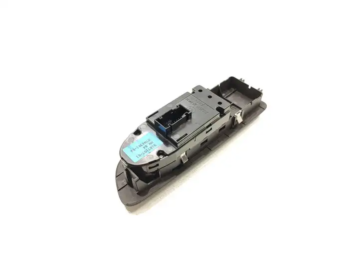 BMW 1 E82 E88 (2007 - 2014) 9167157 Кнопка стеклоподъемников — фото 5