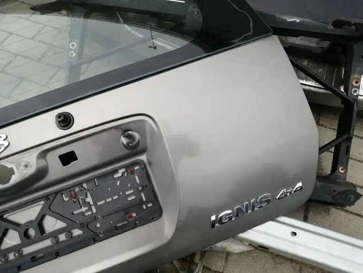 Suzuki Ignis (2003 - 2008) Крышка багажника — фото 2
