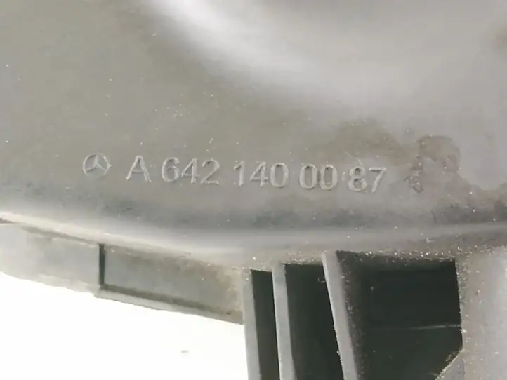 Mercedes-Benz R W251 (2005 - 2013) Резонатор впуска — фото 5