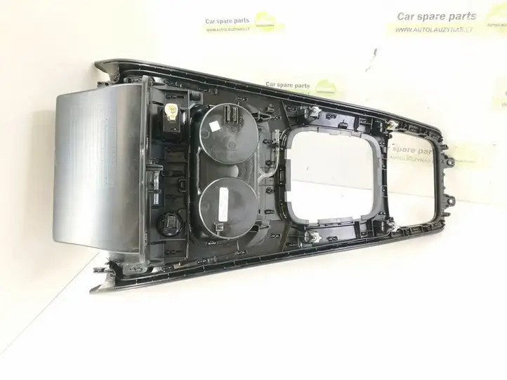 Mercedes-Benz CLA C117,X117,W117 (2013 - 2019) Отделка магнитолы — фото 5