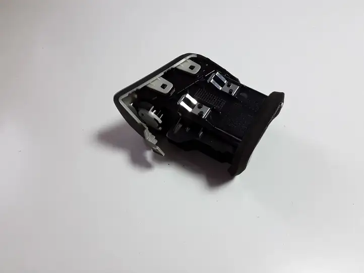 Nissan Qashqai (2013 - 2017) 687614EA0A Боковой воздушный дефлектор — фото 3