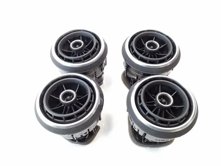 Audi A3/S3 8V (2012 - 2016) 8V0820901 Боковой воздушный дефлектор — фото 1