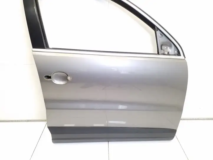 Volkswagen Tiguan (2007 - 2011) Дверь — фото 2