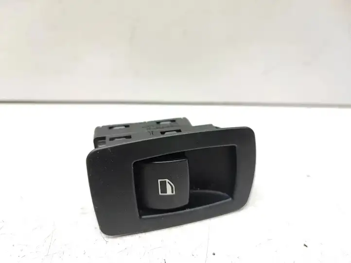 BMW X3 E83 (2003 - 2010) 9113773 Кнопка стеклоподъемников — фото 1