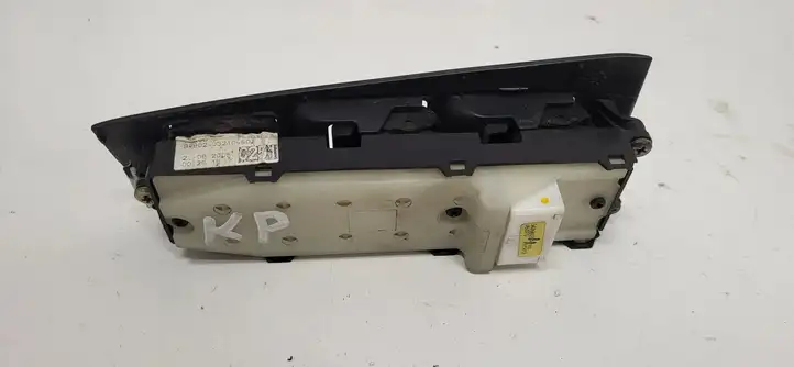 Toyota Avensis T250 (2006 - 2009) 848029521050 Блок кнопок стеклоподъемников — фото 3