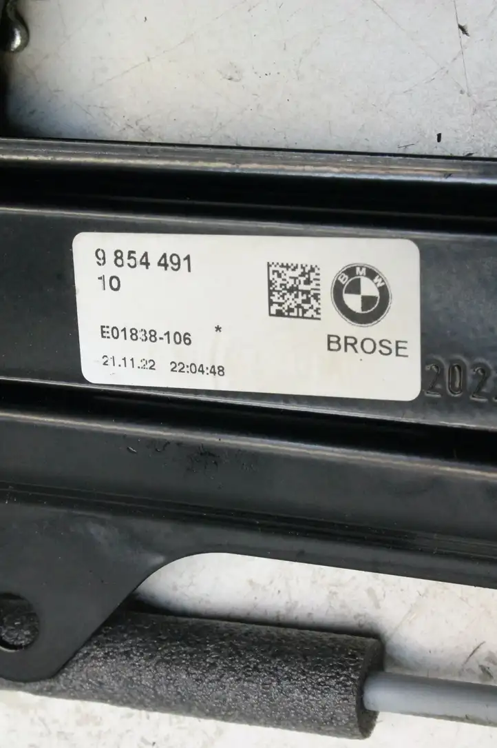 BMW i4 (2021 - ) 9854491 Стеклоподъемник передней двери — фото 4