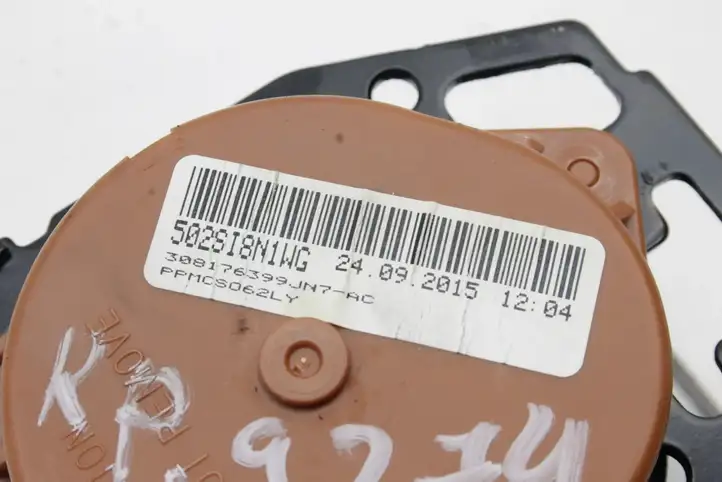 Nissan Note (E12) (2014 - 2018) Центральный ремень безопасности — фото 6