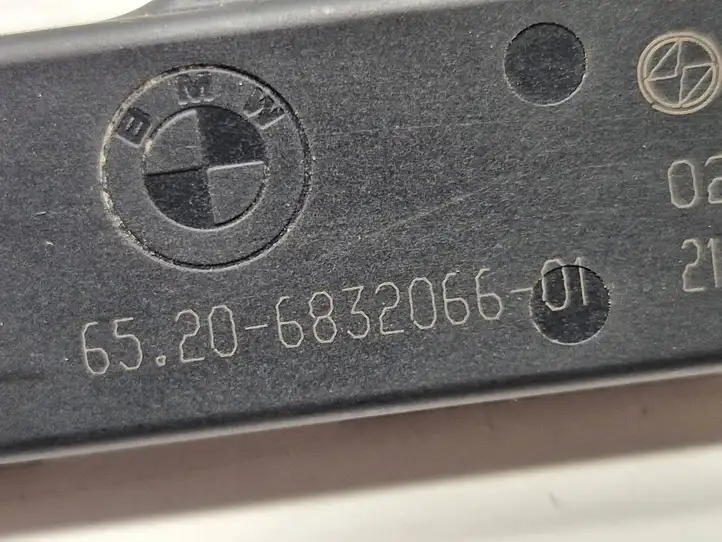 BMW i4 (2021 - ) 6832066 Антенна системы Keyless — фото 4