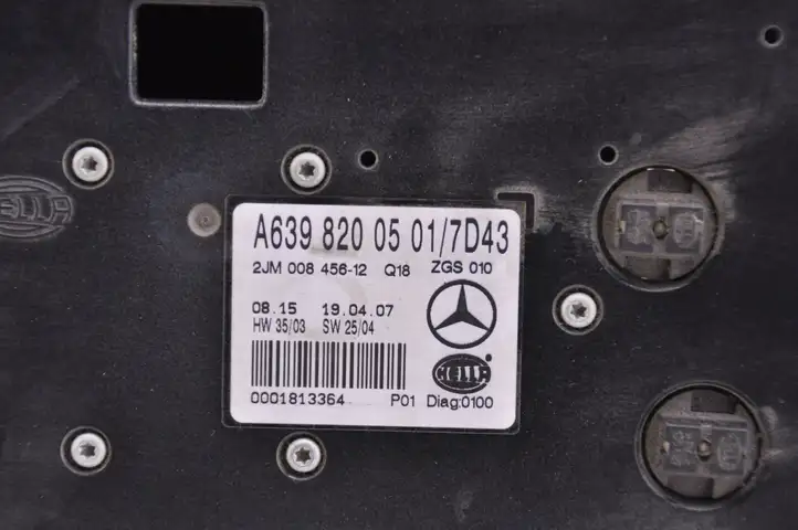 Mercedes-Benz Vito Viano W639 (2003 - 2010) A6398200501 Передняя подсветка — фото 8