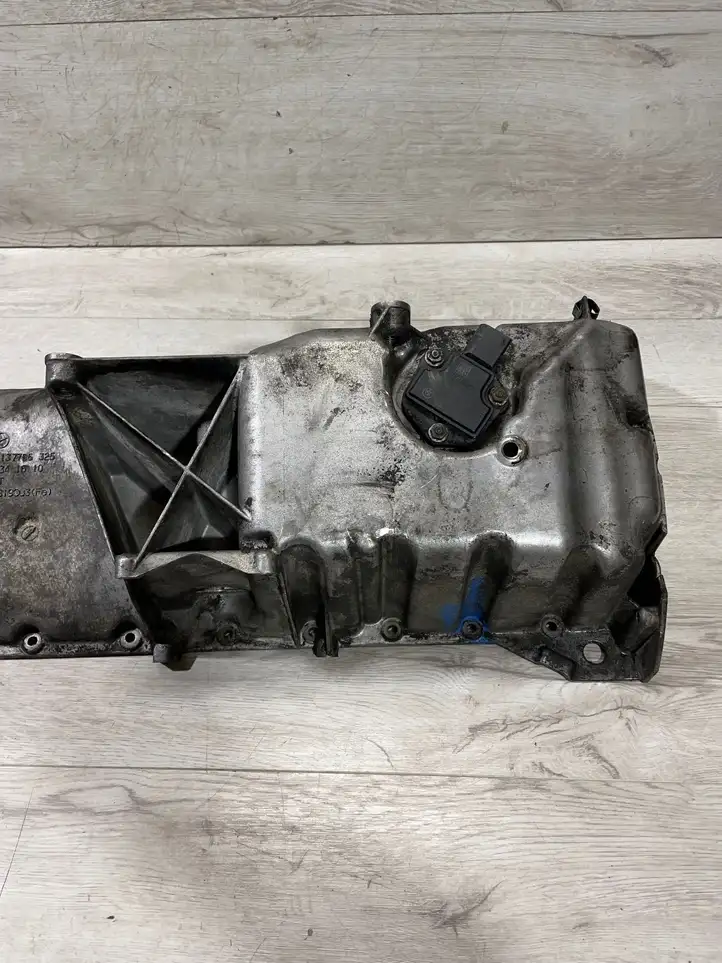 BMW X5 E70 (2006 - 2013) 11137796 Картер двигателя — фото 10