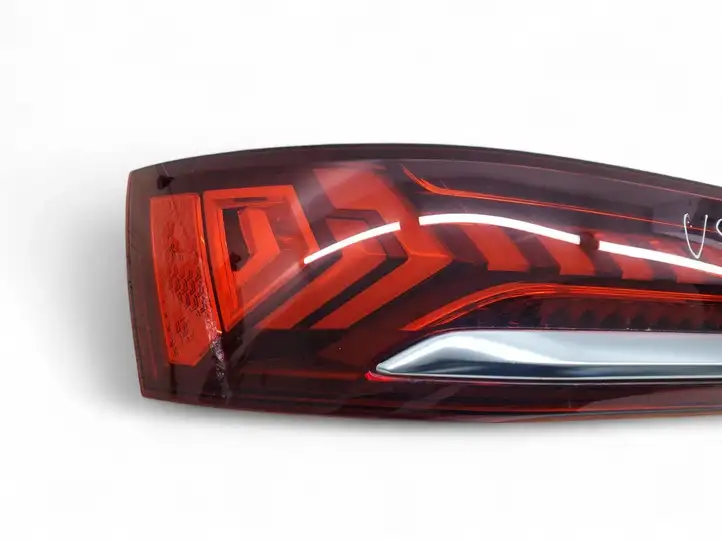 Audi Q7 4M (2015 - ) 4M0945093G Задний фонарь в крышке багажника — фото 7