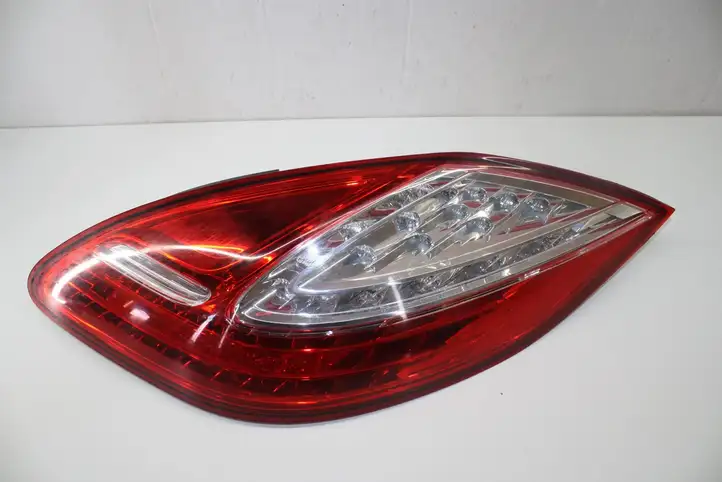 Porsche Panamera (970) (2009 - 2013) 970631416 Задний фонарь в кузове — фото 1
