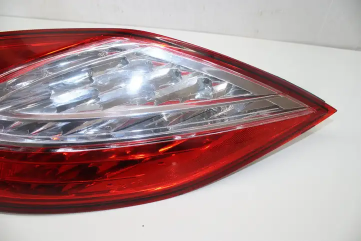 Porsche Panamera (970) (2009 - 2013) 970631416 Задний фонарь в кузове — фото 2
