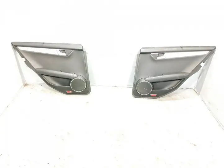 Mercedes-Benz C W204 (2007 - 2014) Обшивка задней двери — фото 1