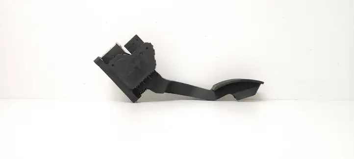 Opel Corsa D (2010 - 2014) 13305804 Педаль акселератора — фото 5