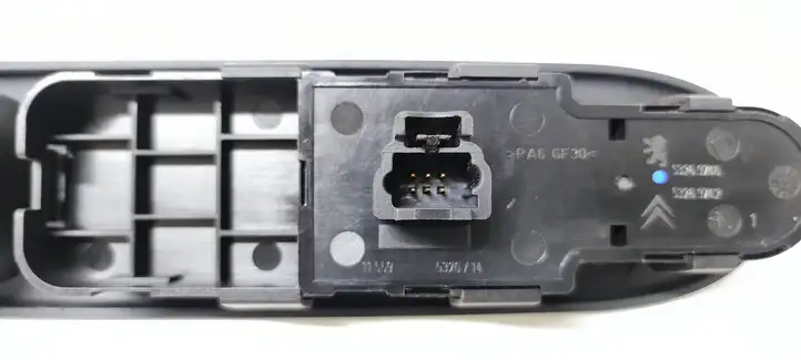 Peugeot 307 CC (2001 - 2005) 53269706 Блок кнопок стеклоподъемников — фото 5
