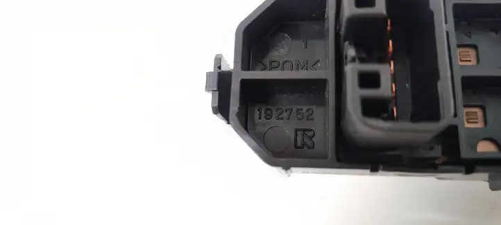 Subaru Justy (2007 - 2011) 192752 Блок кнопок стеклоподъемников — фото 5