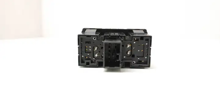 Mazda 5 (2005 - 2010) 758848 Кнопка открытия боковых дверей — фото 2