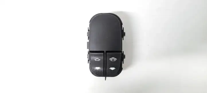 Ford Focus (1998 - 2004) 03162302 Кнопка стеклоподъемников — фото 1