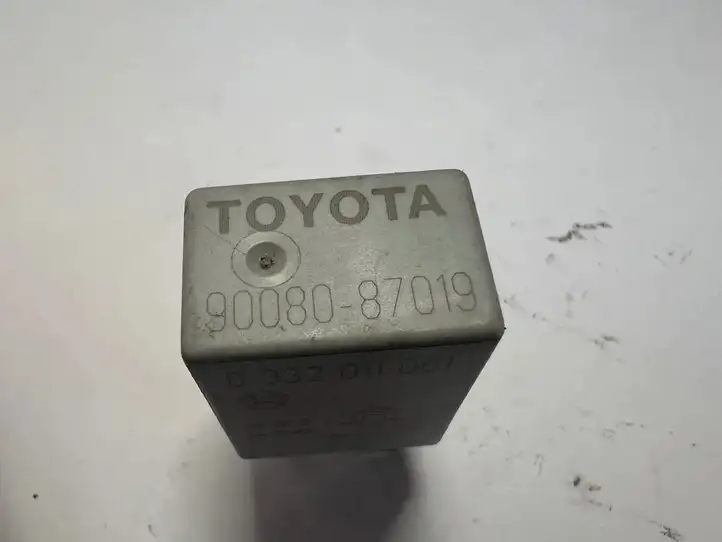 Toyota Corolla Verso AR10 (2004 - 2009) 9008087019 Другое реле — фото 3