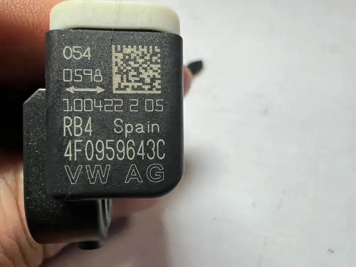 Audi A6 S6 C6 4F (2008 - 2011) 4F0959643C Датчик удара SRS — фото 3