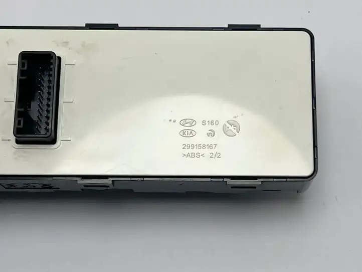 Kia Optima (2015 - 2018) 299158167 Кнопка стеклоподъемников — фото 9