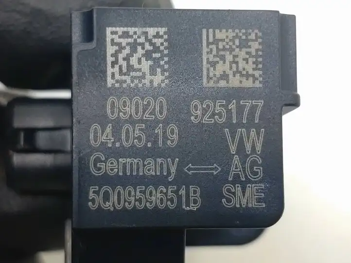 Volkswagen Tiguan (2016 - 2020) 5Q0959651B Датчик удара SRS — фото 4