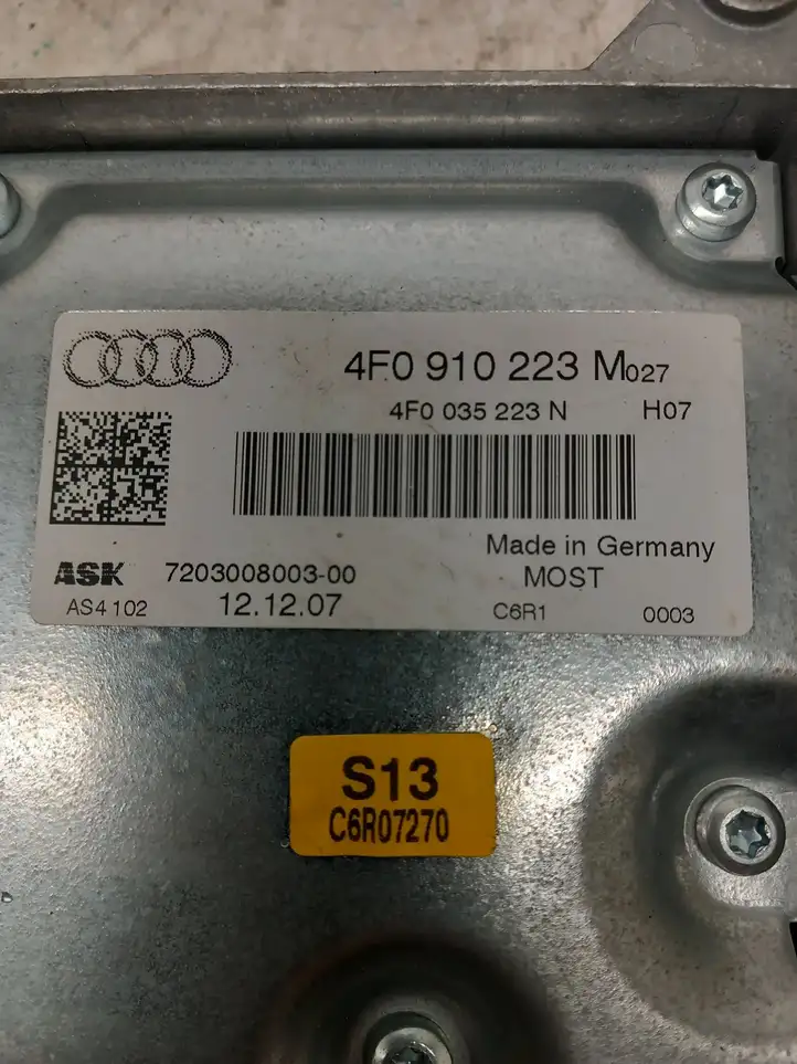 Audi A6 S6 C6 4F (2008 - 2011) 4F0035223N Усилитель звука — фото 3