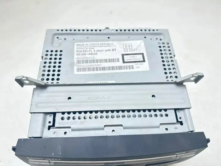 Kia Ceed (2010 - 2012) 961601H050 Магнитола / мультимедийная система — фото 5